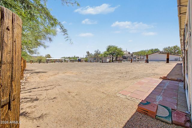 49631 N 27TH Avenue, New River, AZ 85087