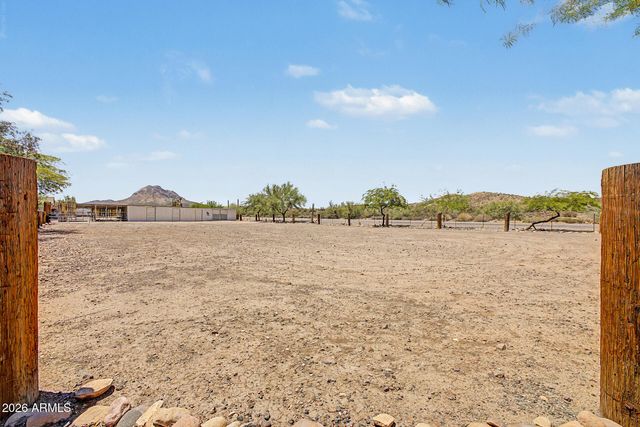 49631 N 27TH Avenue, New River, AZ 85087