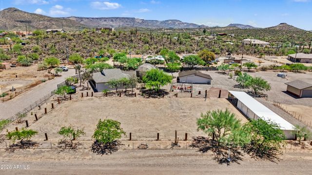 49631 N 27TH Avenue, New River, AZ 85087