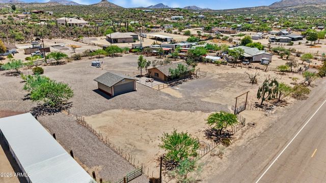 49631 N 27TH Avenue, New River, AZ 85087