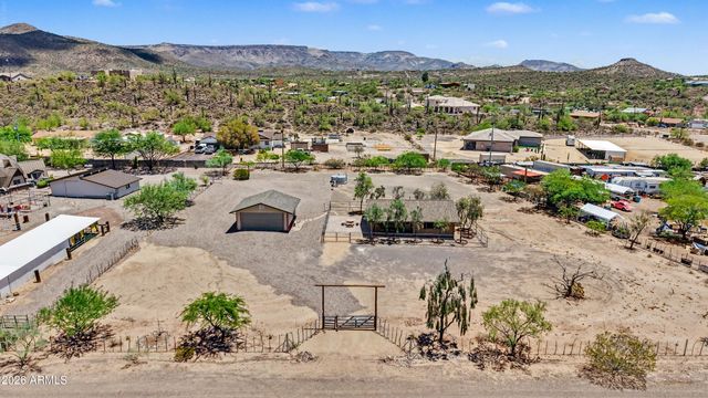49631 N 27TH Avenue, New River, AZ 85087