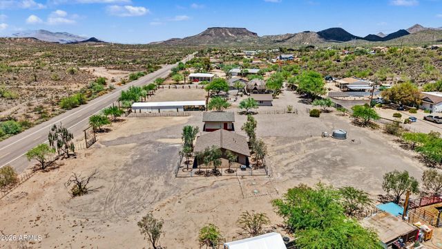 49631 N 27TH Avenue, New River, AZ 85087