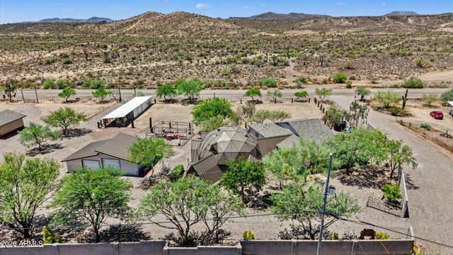 49631 N 27TH Avenue, New River, AZ 85087