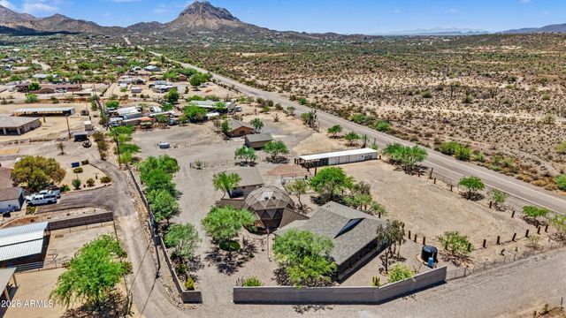49631 N 27TH Avenue, New River, AZ 85087