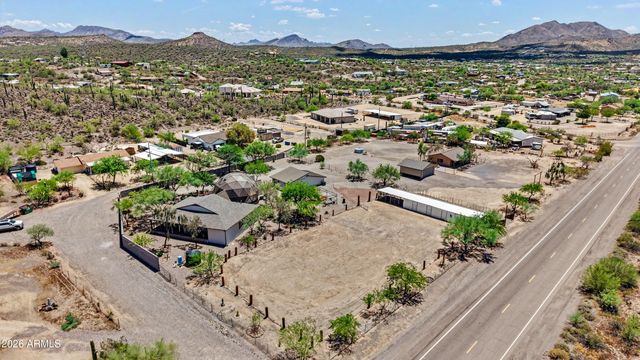 49631 N 27TH Avenue, New River, AZ 85087
