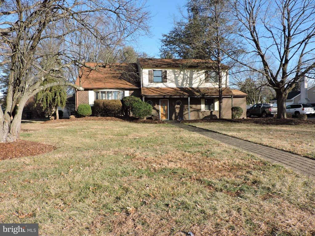 55 CHESTNUT DR, Richboro, PA 18954