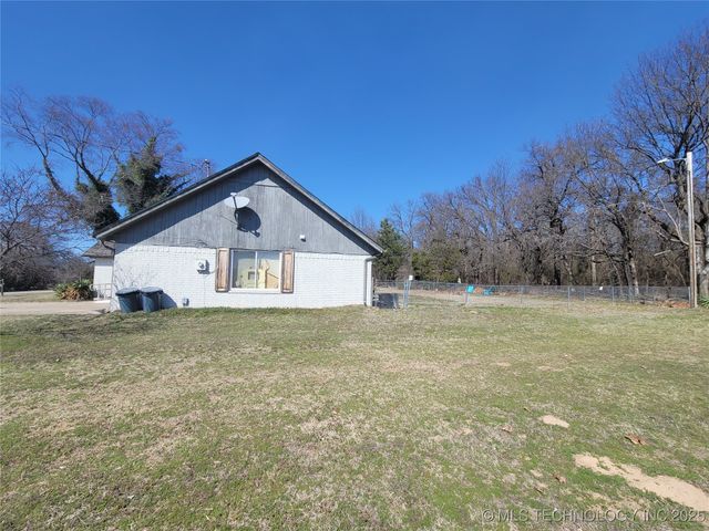 114245 S 4172 Road, Checotah, OK 74426