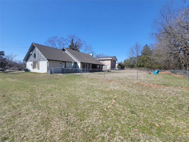 114245 S 4172 Road, Checotah, OK 74426
