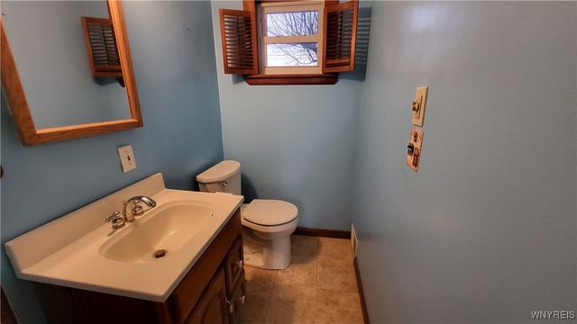 1185 Mineral Springs Road, West Seneca, NY 14224