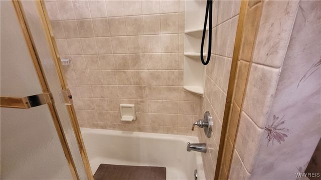 1185 Mineral Springs Road, West Seneca, NY 14224