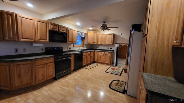 1185 Mineral Springs Road, West Seneca, NY 14224