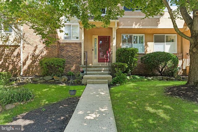 112 KINGSLAND CIR, South Brunswick, NJ 08852