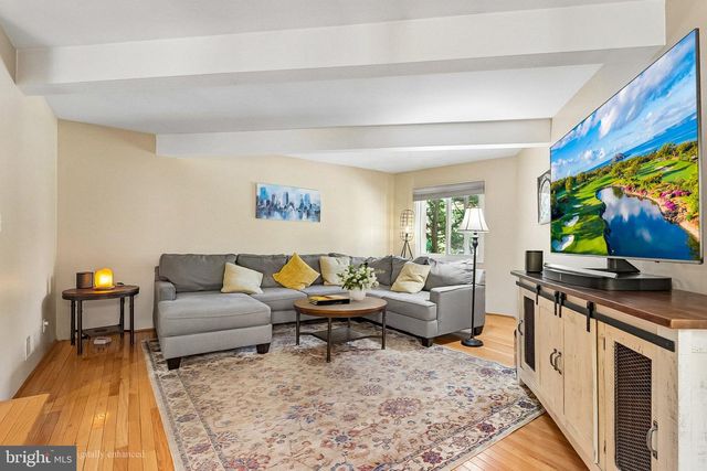 112 KINGSLAND CIR, South Brunswick, NJ 08852
