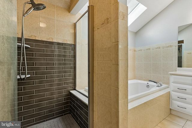 112 KINGSLAND CIR, South Brunswick, NJ 08852