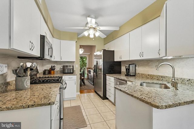 112 KINGSLAND CIR, South Brunswick, NJ 08852