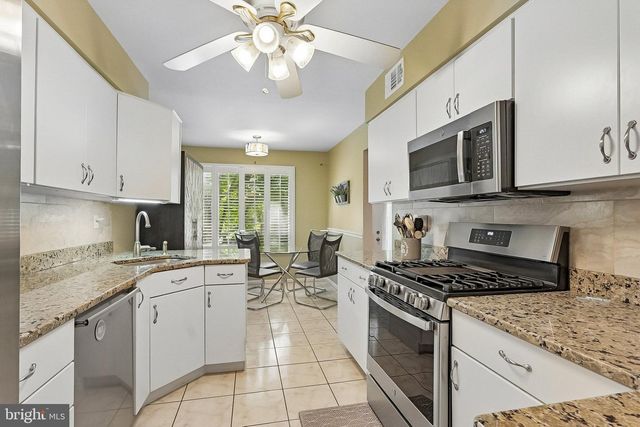 112 KINGSLAND CIR, South Brunswick, NJ 08852
