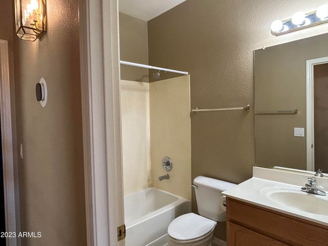 1801 E TOLEDO Street, Gilbert, AZ 85295