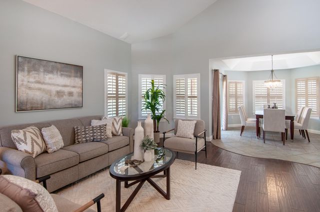 11216 Los Lagos NE, Albuquerque, NM 87111