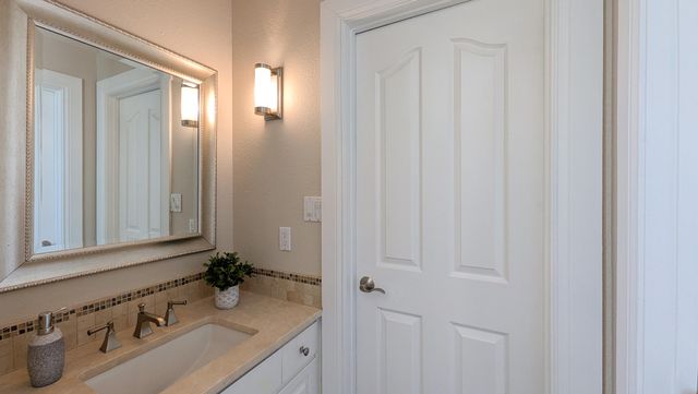 11216 Los Lagos NE, Albuquerque, NM 87111