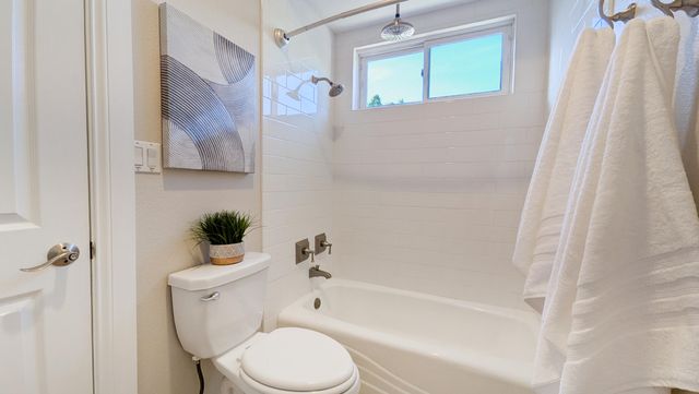 11216 Los Lagos NE, Albuquerque, NM 87111