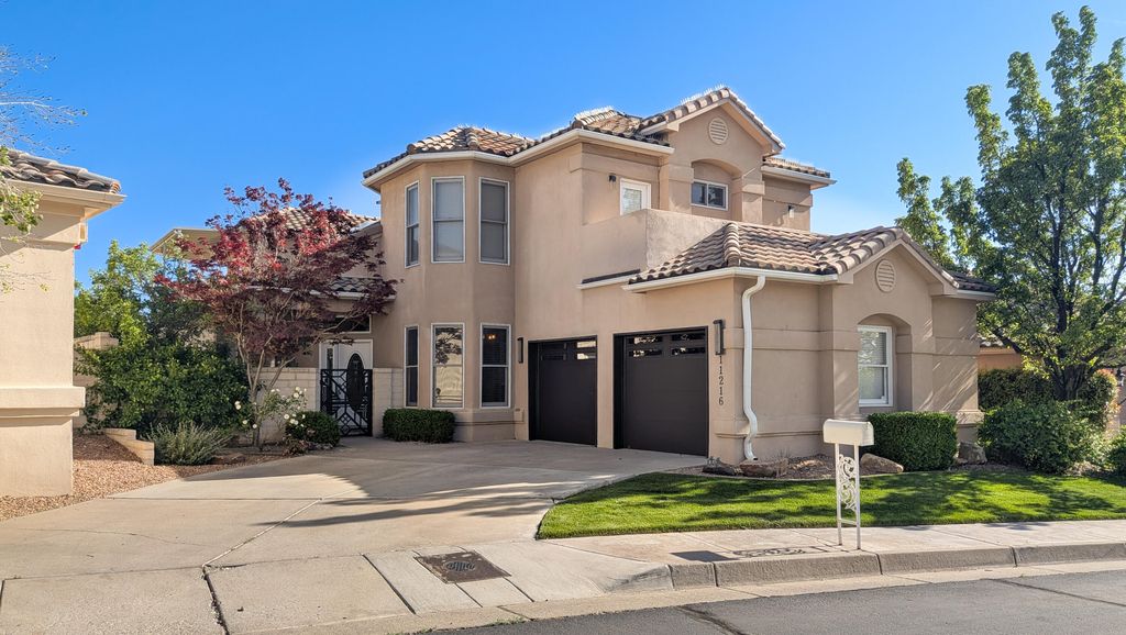 11216 Los Lagos NE, Albuquerque, NM 87111