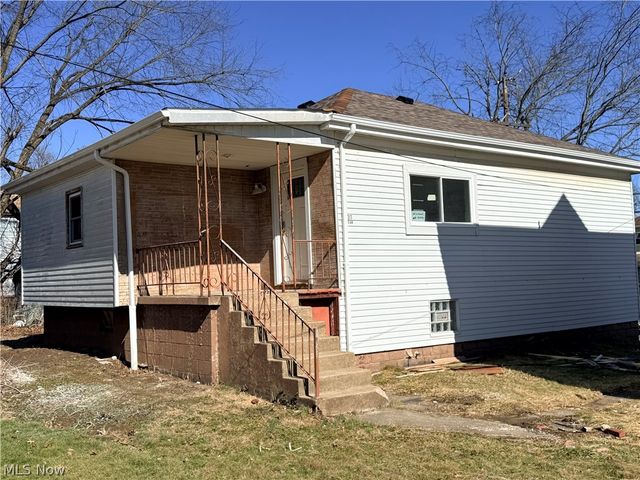 1317 Plum Street, Steubenville, OH 43952