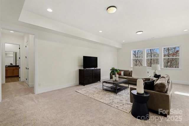 131 High Lake Drive, Statesville, NC 28677