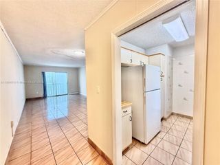 424 SW 7th St 404, Miami, FL 33130