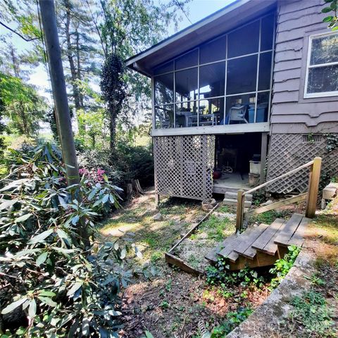 121 Ohara Circle, Hendersonville, NC 28739
