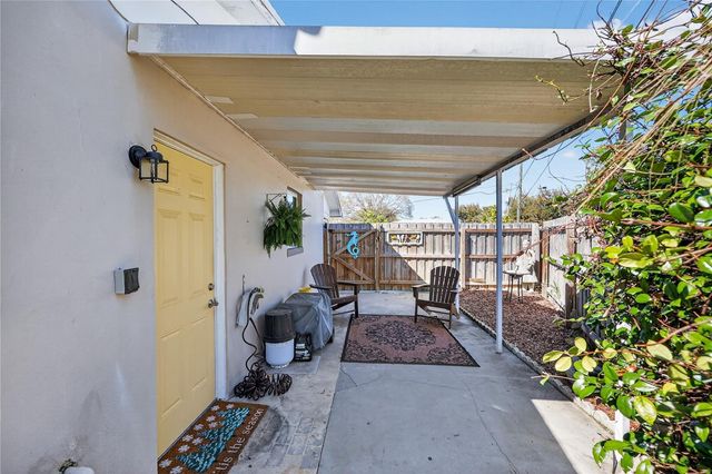 6194 28TH AVENUE N, St Petersburg, FL 33710