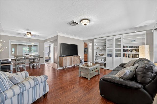 6194 28TH AVENUE N, St Petersburg, FL 33710