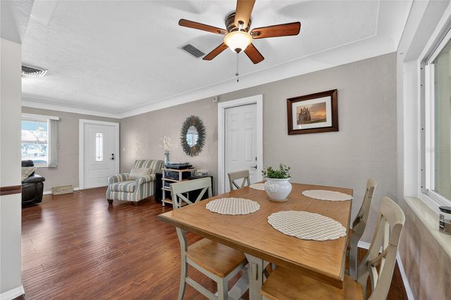 6194 28TH AVENUE N, St Petersburg, FL 33710