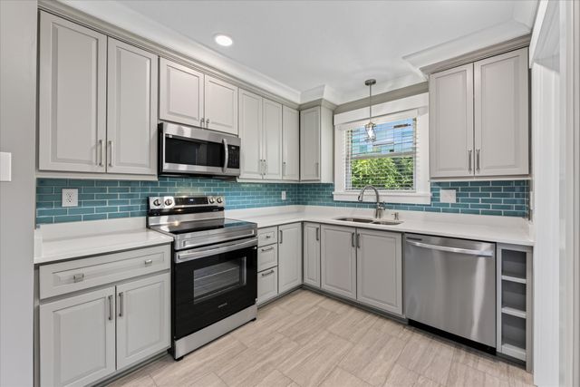 324 Willow Hts, Clarksville, TN 37040