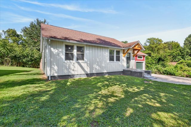 324 Willow Hts, Clarksville, TN 37040