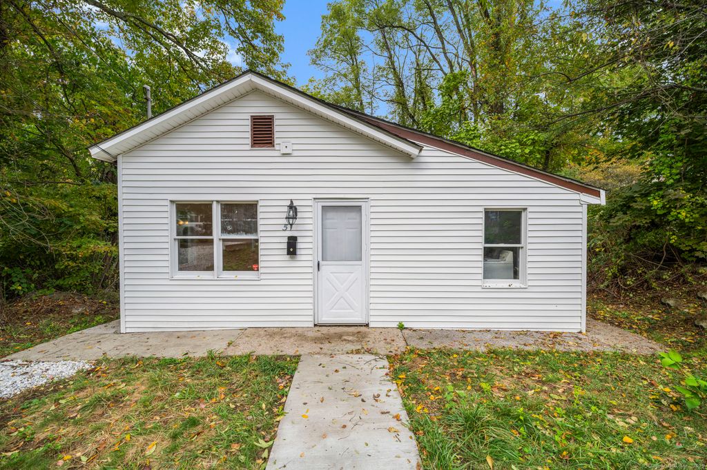 51 Clover Street, Waterbury, CT 06706