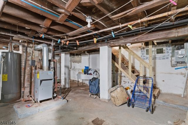 169 Oakwood Pl, City Of Orange Twp., NJ 07050