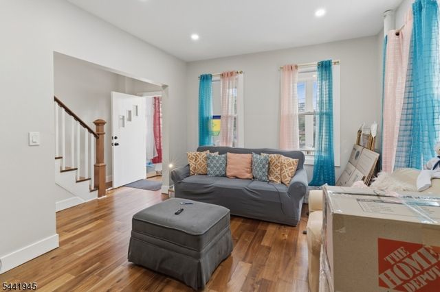 169 Oakwood Pl, City Of Orange Twp., NJ 07050