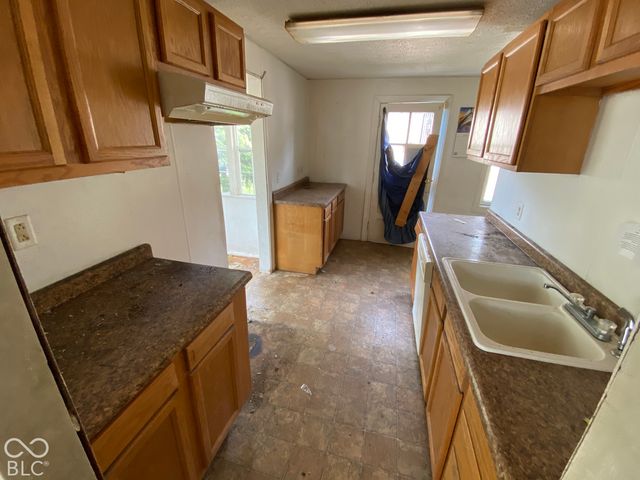 2161 N Dequincy Street, Indianapolis, IN 46218