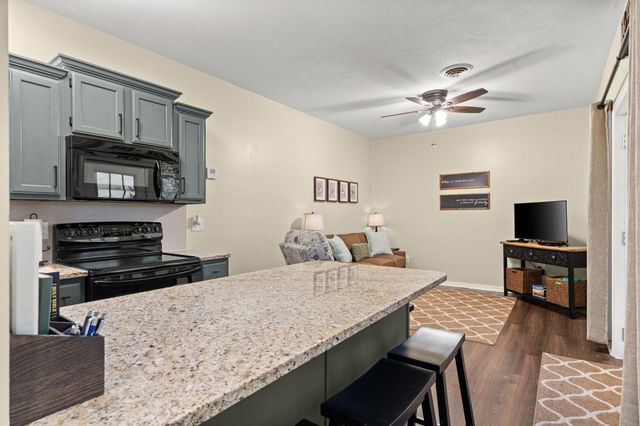 388 Notch Lane A, Reeds Spring, MO 65737