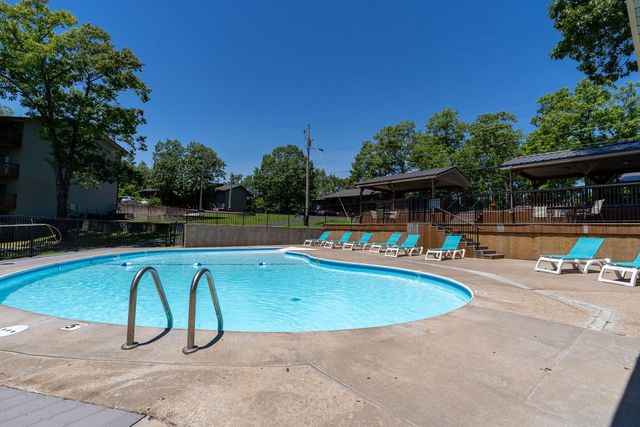 388 Notch Lane A, Reeds Spring, MO 65737