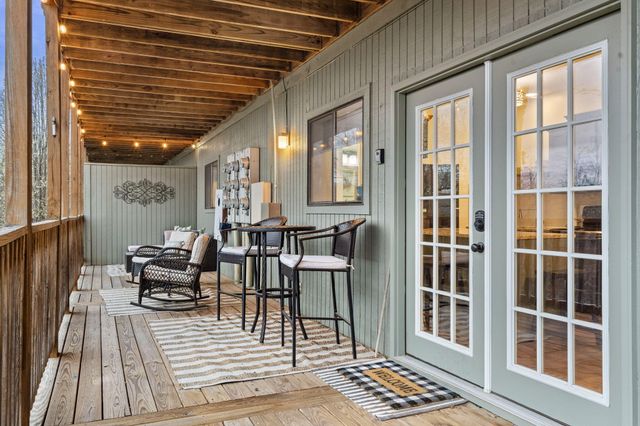 388 Notch Lane A, Reeds Spring, MO 65737