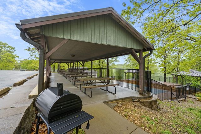 388 Notch Lane A, Reeds Spring, MO 65737