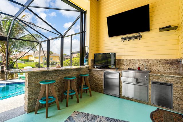 8926 SE North Passage Way, Jupiter, FL 33469