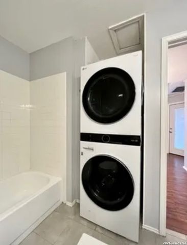 4803 Hamilton Wolfe Rd Apt 810, San Antonio, TX 78240