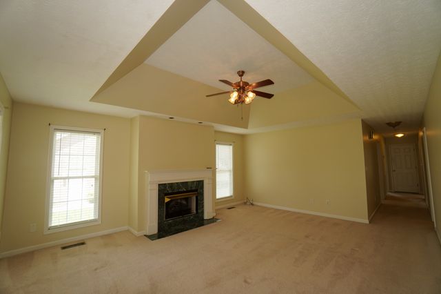 1102 Wedgewood Dr, Gallatin, TN 37066