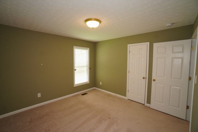 1102 Wedgewood Dr, Gallatin, TN 37066