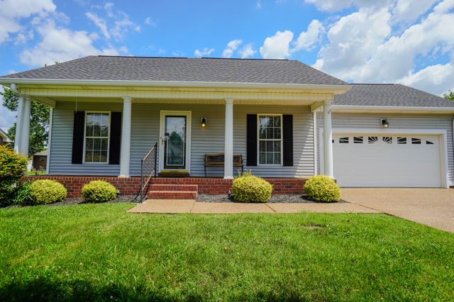 1102 Wedgewood Dr, Gallatin, TN 37066