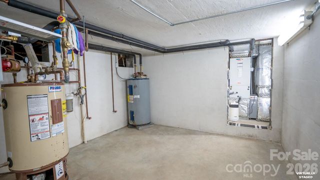 102 FALLS Street, Morganton, NC 28655