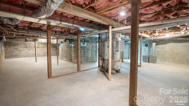 102 FALLS Street, Morganton, NC 28655