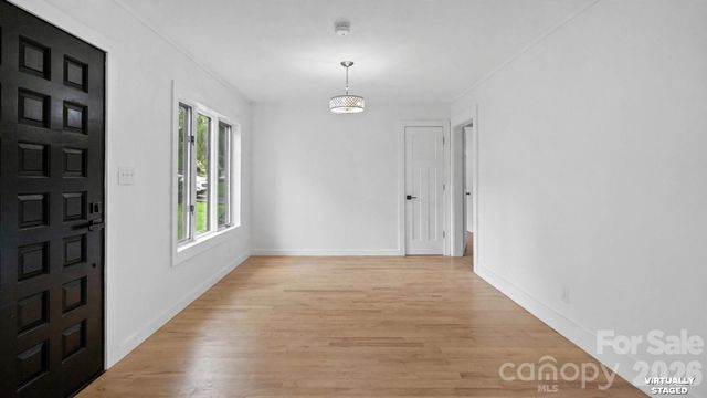 102 FALLS Street, Morganton, NC 28655